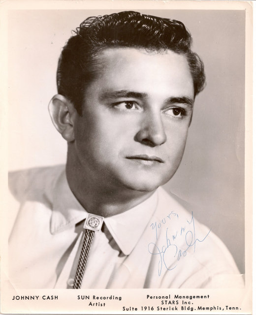 Johnny_Cash_Promotional_Photo JR Cash