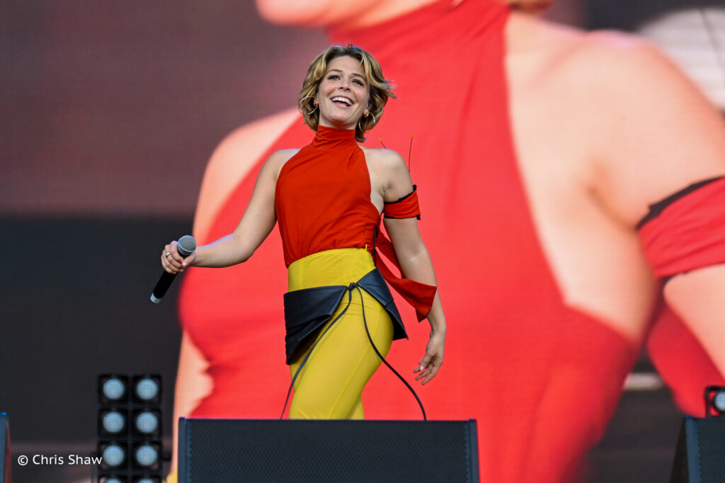 Maggie Rogers ACL performance was energetic Onstage